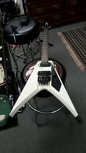 Flying V Floyd Rose White Neck Through V24 Arrow Guitar #6 any Venue Excellence!