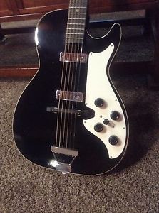 Silvertone 1420 Stratotone guitar 1960 super nice !!!  sweet !!,