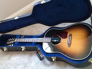 Gibson 2007 J-45 Standard Acoustic Guitar w/ Orig Case -- EXC condition