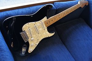 Fender Mexico Powerhouse ST DeluxeSerie stratocaster type free shipping
