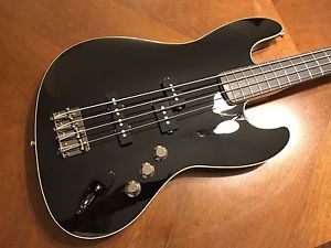 Fender Aerodyne Jazz Bass electric bass GLOSS BLACK/CREAM BINDING Japan