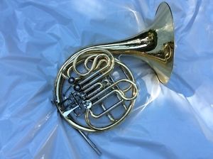 Yamaha double French horn YHR-567