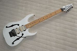 Ibanez PGM300 1994 Paul Gilbert model. Sound great!!!