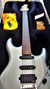 Musicman Luke 2 In Luke Blue