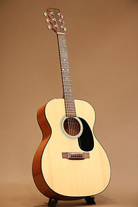 MARTIN OOO-18 Custom Adirondack 2009 Acoustic-Guitar