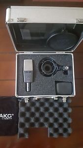 AKG C 414 XLS Studio Multipattern Condenser Microphone Set sale