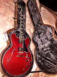 Gibson ES-335 Satin Finish Electric Guitar and Case
