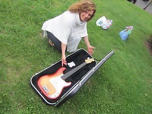 USA Fullerton 1982 Fender Precision Bass with All Parts Fretless P Bass Neck