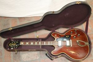 1975 GUILD STARFIRE 4 in walnut finish