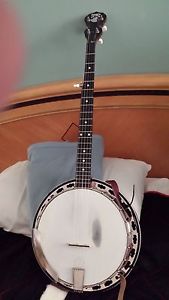 Deering Banjo 5string Seller pays shipping and insurance