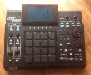 Akai MPC 2500 With XLCD JJOS128XL, 80GB HDD, 128mb RAM And More