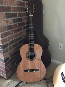 cordoba 45mr classical guitar, excellent condition- cedar top and rosewood back