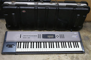 Korg N364 Music Workstation Synthesizer 61 Key Working SKB Case