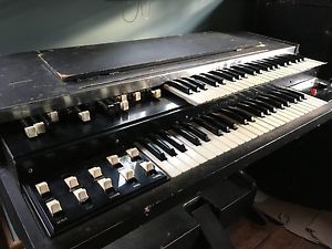 Hammond Organ L100P Portable organ tone wheel