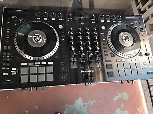 Numark NS7II Digital DJ Controller
