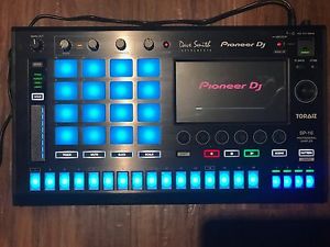 PIONEER DJ TORAIZ SP-16 DRUM MACHINE  Professional Sampler / Sequencer