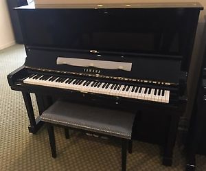Yamaha U3 Upright Piano High Gloss Ebony Los Angeles 2570518