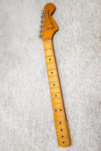 1977 Fender Stratocaster maple neck 3 or 4 bolt