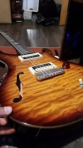 Paul Reed Smith SE Custom Semi-Hollow Guitar (Tobacco Burst)