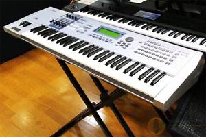 Used Yamaha Motif ES6 Synthesizer 61 key keyboard workstation synth w/ case EMS