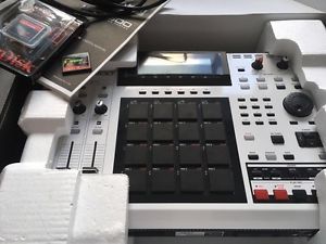 AKAI MPC 2500 Special Edition Sampling Music Production Centre, Boxed, GC