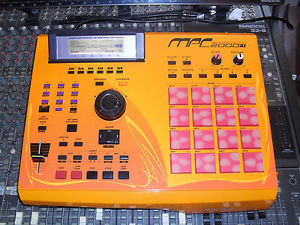 Akai Mpc 2000xl SE2 Sampler Orange EB16, CF, 32mb, 8 Out, Brand new