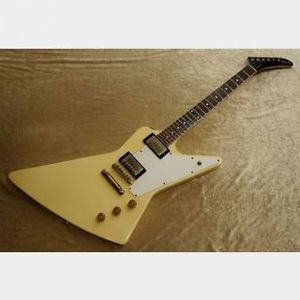 Gibson Explorer 1981 guitar FROM JAPAN/512