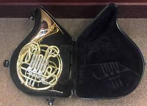 Holton Soloist French Horn w/ Hard Shell Case
