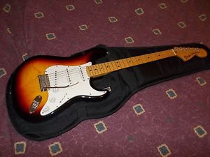 1999 Fender MIM Classic 70's Stratocaster Sunburst/Maple 3 bolt EXC *Worldwide*