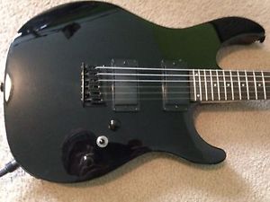 Peavey AT 200 Auto Tune Guitar with Complete Package and More.
