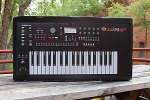 Elektron Analog Keys Synthesizer, EGB-1 Gig Bag, 2 x Audio/CV Splitter