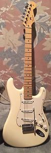 2004 Fender American Stratocaster - White/Maple Neck - USA