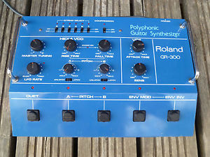 ROLAND GR-300 GITARRENSYNTHESIZER