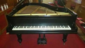 Perzina T-175 Beautiful Satin Black 5’9 Grand Piano. Great Sound.