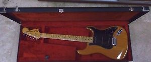 Vintage Fender Stratocaster 1977 Natural Color USA Made