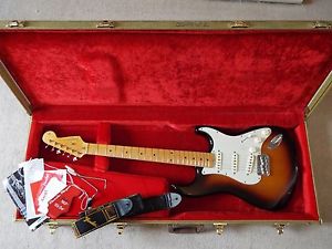 Special PRICE : USA Fender American Stratocaster / CIRCA 2005