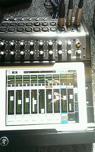 Mackie DL1608 Digital Mixer with I PAD  3 32Gb