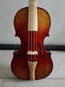 4/4 Baroque Violin with gut strings - with hard case and bow