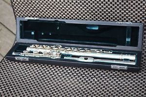 Azumi Flute  3000 Series Solid Silver Professional Model AZ3000RB