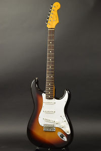 Fender Japan ST62 US 3 Tone Sunburst Made in 2000s Electric guitar E-guitar