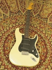 Moon Stratocaster Type Pearl White E-Guitar Bartolini Pickup Free Shipping
