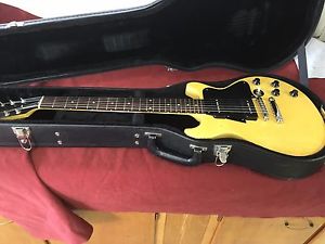 Gibson Les Paul  Electric Guitar -  Nice Hard  Case!