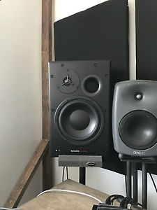 Dynaudio BM15A dead stock condition (2 weeks old)