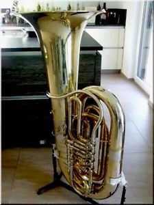 Cerveny Kaiser-Tuba, Goldmessing Korpus, für  symphonische Blasmusik