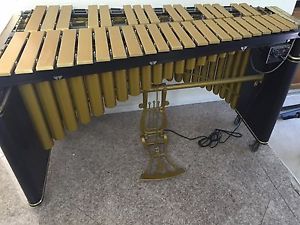 Musser Vibraphone (Vibes)  Model M75