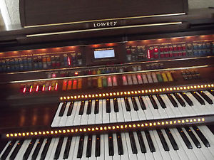 Lowery Premier Organ