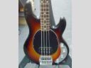 MUSIC MAN Stingray Bass FROM JAPAN/512