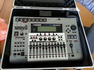 Boss BR-1600CD multi Track Recorder + AKG D112 Bass Instrument Mic