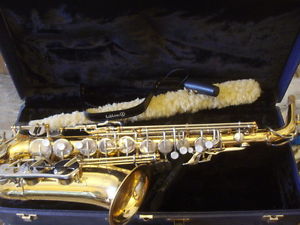 Saxophone Alto vintage  VITO idem Yamaha YAS 21 pret à jouer .Alt saxophon