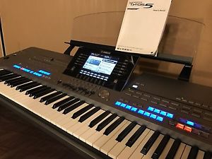 Yamaha Tyros 5 Workstation Keyboard 76 Key stand pedal included